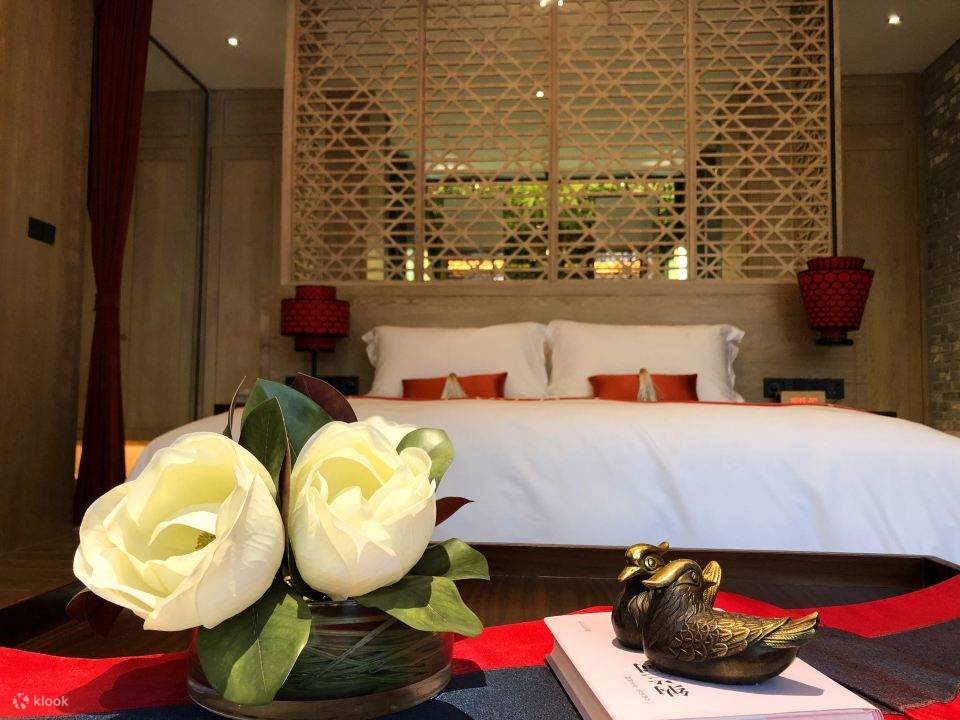 [Inside Gankeng Ancient Town/Directly reach Futian Port Line 10] Shenzhen OCT Gankeng Ancient Town - Phoenix Hakka Hotel Accommodation Package